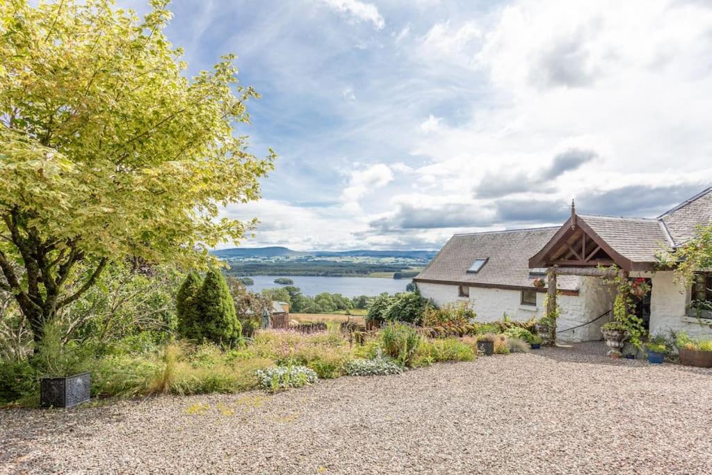 The Stable - Cottage With A Spectacular Lake View Port Of Menteith المظهر الخارجي الصورة