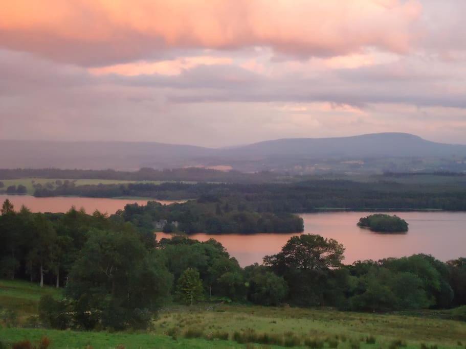 The Stable - Cottage With A Spectacular Lake View Port Of Menteith المظهر الخارجي الصورة